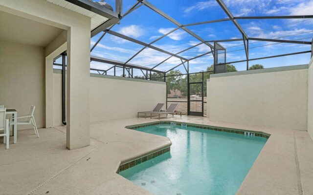 Modern Townhome W/private Pool & Free Water Park!