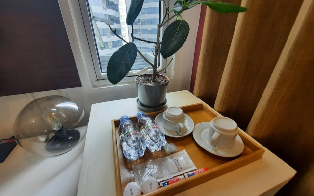 L1 Twin Bed Staycation in Bonifacio Global City