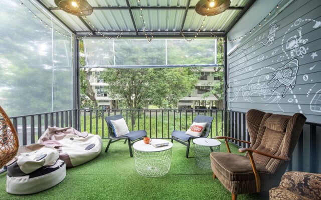 Sloth Hostel Don Mueang