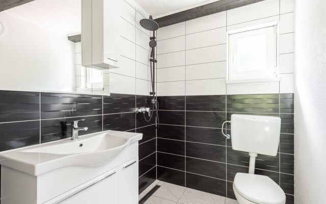 Soothing Holiday Home in Starigrad near Sea