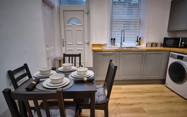 The Townhouse Simple2let Serviced Apart