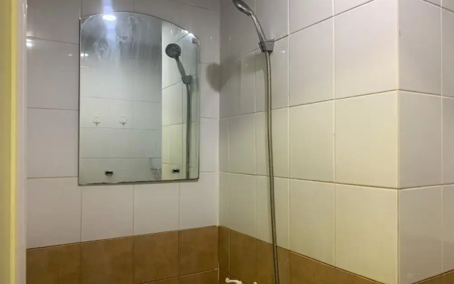 Comfort 2Br Apartment At Green Pramuka City