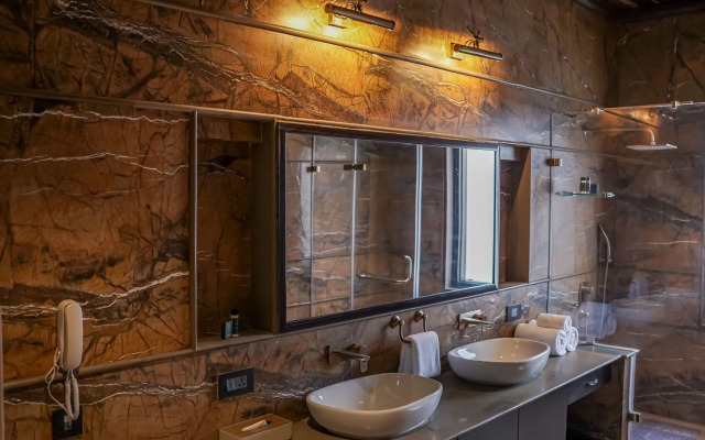Aamaghati Wildlife Resort