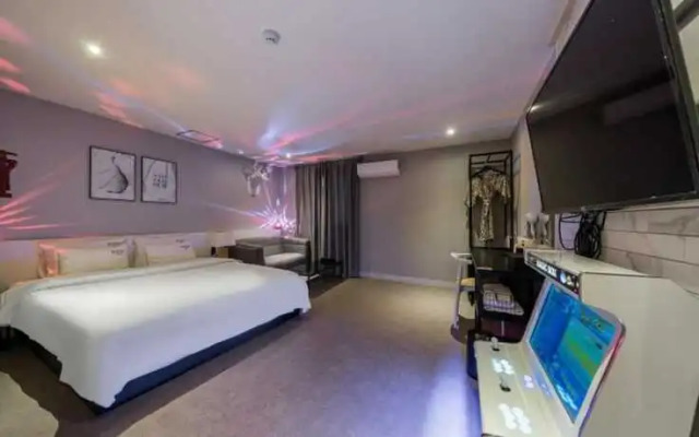 Almond Hotel Busan Gupo