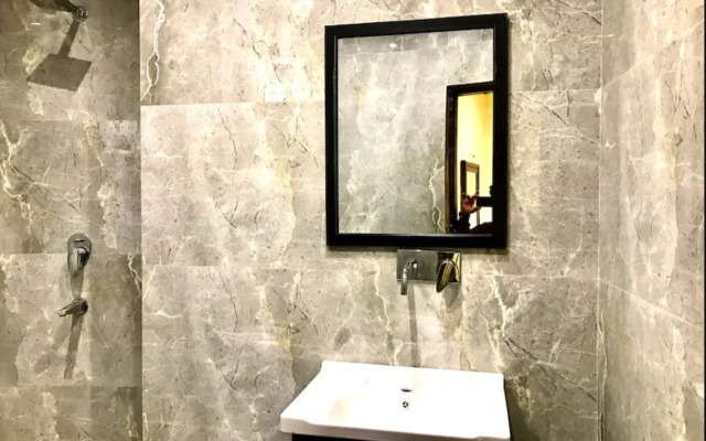 Vivek Hotel