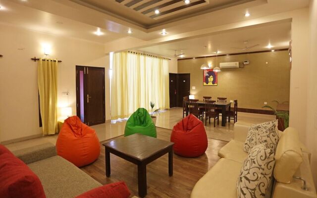 OYO Flagship 144 Noida Expressway NSEZ