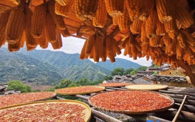 Wuyuan waiting for your homestay