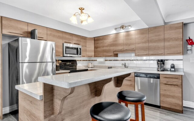 Park Bungalow #4 - Seacliff Beach Suites