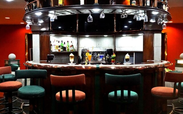 Real Plaza Hotel & Convention Center