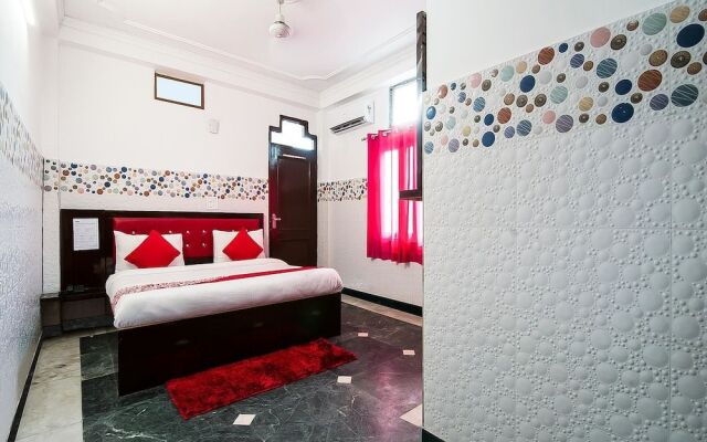 OYO 13730 Hotel Balram