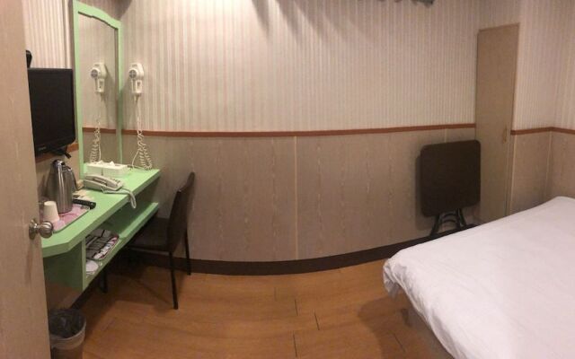 Ying Lun Hotel