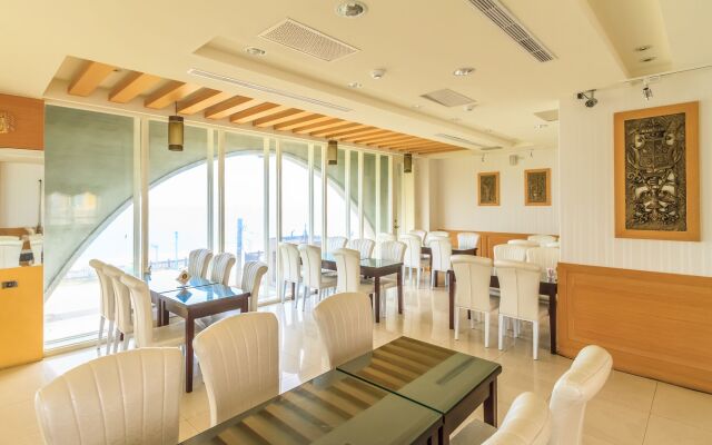 Starrise Leisure Hotel