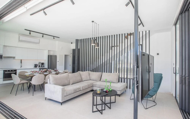 Protaras Elite Pearl Villa Ep14