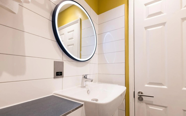 Byron Hotel London