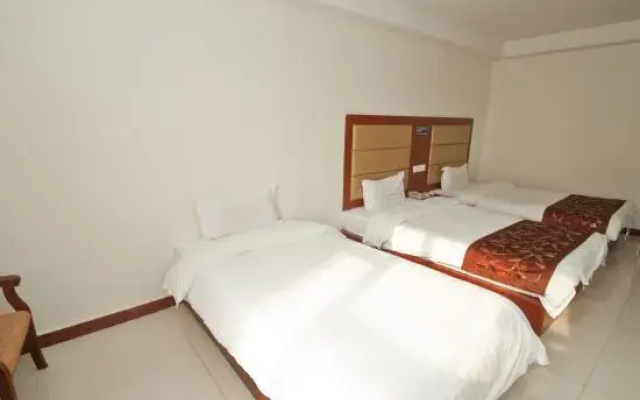 Yinan Xinxing Hotel