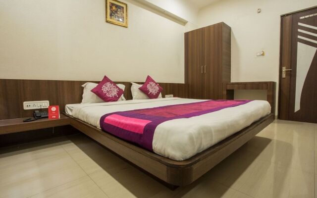 OYO 7421 Hotel Relex
