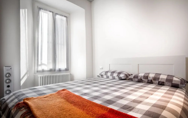 JOIVY Chic Studio in Como Centre