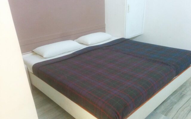 Aaram Lodging & Boarding