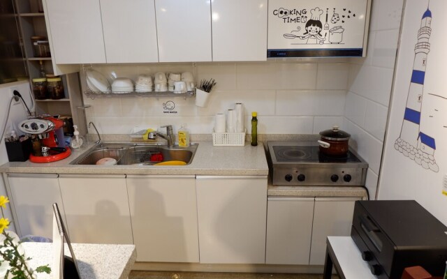 Haru The Guesthouse Hostel