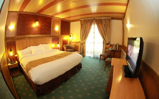 Pineland Hotel and Health Resort