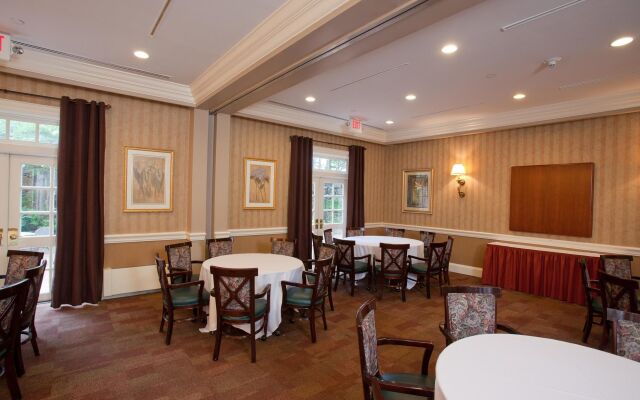 Hampton Inn & Suites Stamford