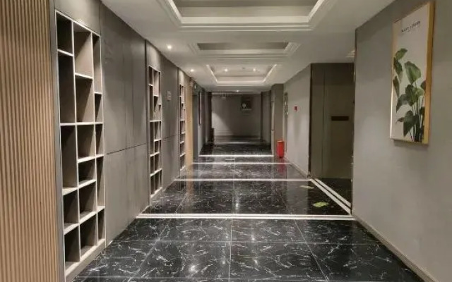 Chongqing Yueyou Landmark Hotel (Jiefangbei Hongyadong Branch)