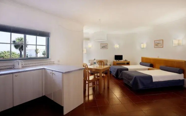Vau Ms Apartments