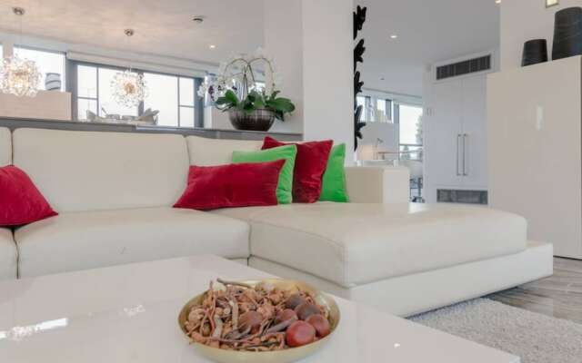 2 Bedroom Penthouse Apartment in Pimlico