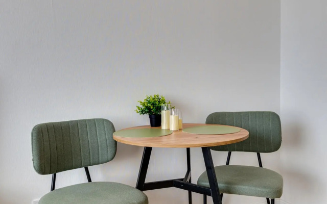 Happy People на бульваре Эйнштейна 5