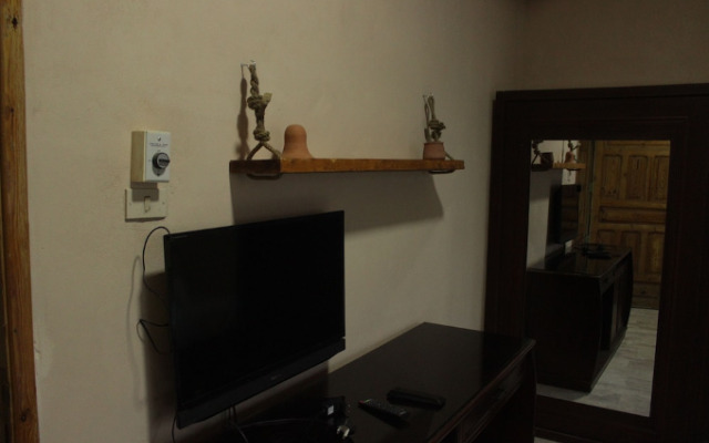 Oak Tree Castle Hostel