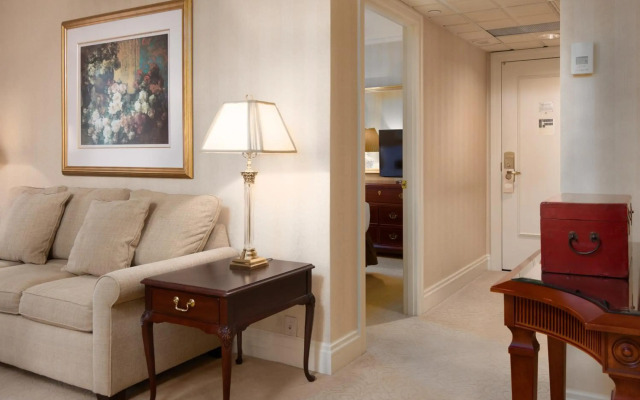 Mayflower Park Hotel
