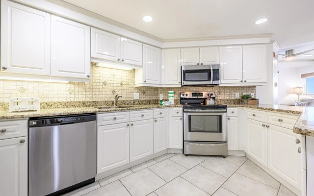 Westwinds 4779 - Flr9 - 2BR 2BA -