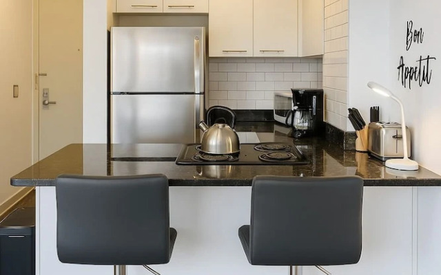 Studio Retreat - Algonquin 9A