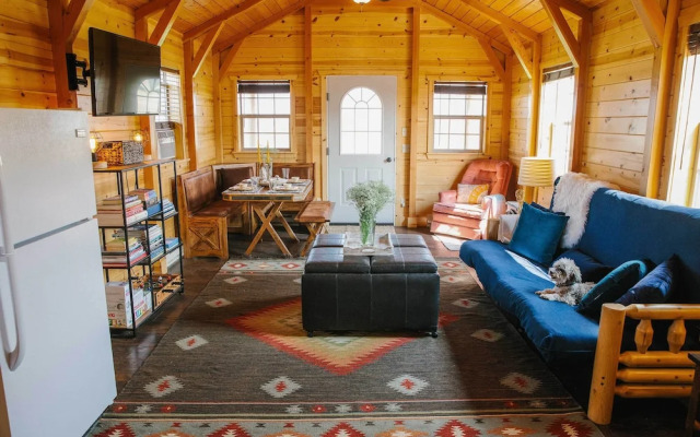 Paradise Valley Cabin by Chico & Yellowstone Park!