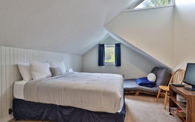 Pico Mountain Condo E306 2 Bedroom Condo