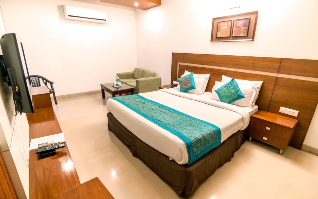 Asian Suites A-584