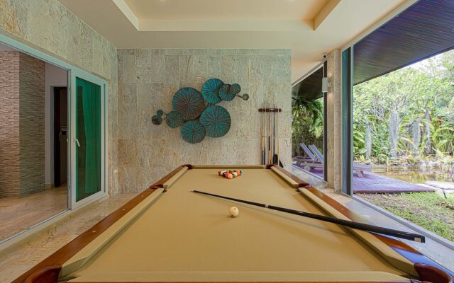 6BR Luxury Tropical Pool Villa PH125