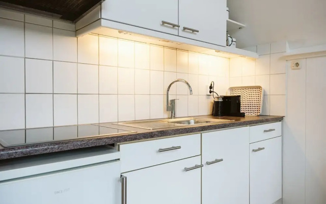 Comfortably Furnished Holiday Home by the sea