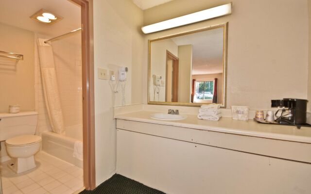 Country Hearth Inn & Suites Marietta