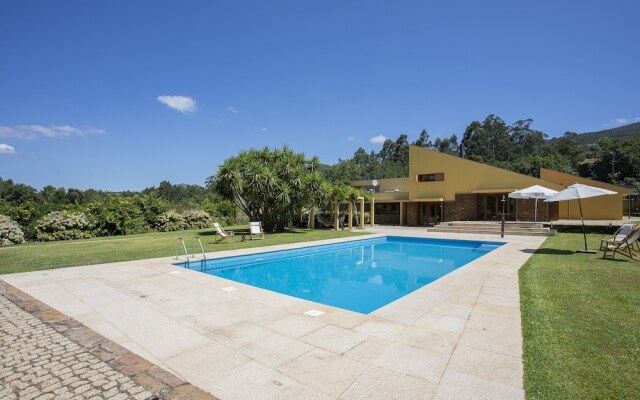 Liiiving  Caminha Countryside Pool House