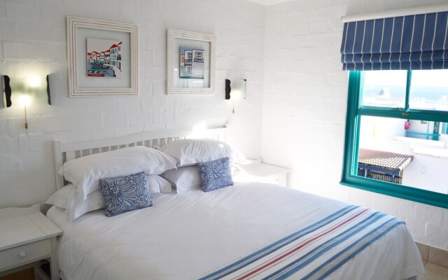 Club Mykonos Athenian Cascades