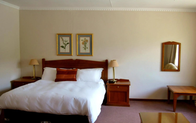 Safari Hotel & Convention Centre