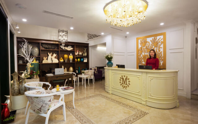 Maro Hotel