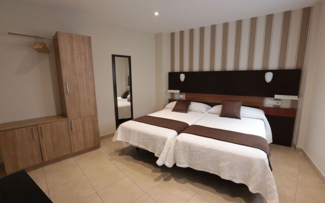 Apartamentos Reyes Católicos