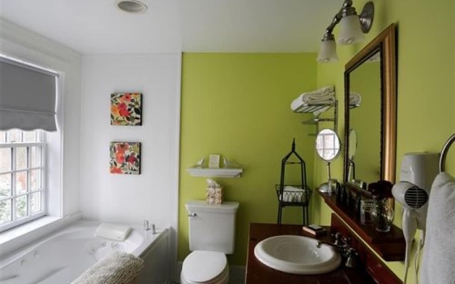 Buttermilk Falls Inn