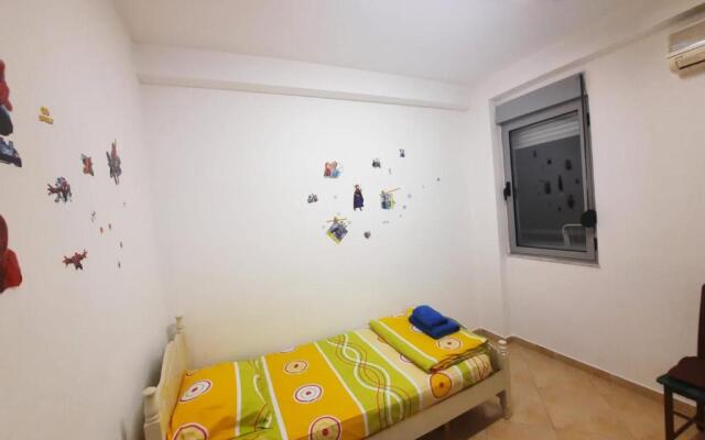 Mia's lovely two bedroom apartment