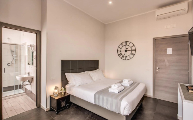 Floor 6 by DOT Suites
