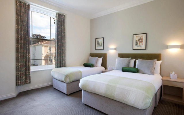 Victoria Square Hotel