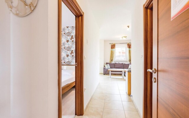 Beautiful Home in Valbandon With Wifi and 4 Bedrooms