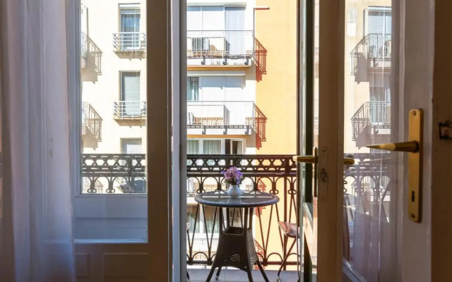 DON'T LOOK any further - Gary's superb apartment